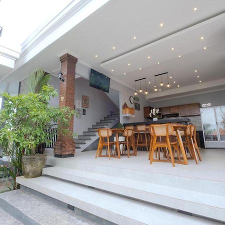 Bali Bata Canggu Guesthouse Buitenkant foto
