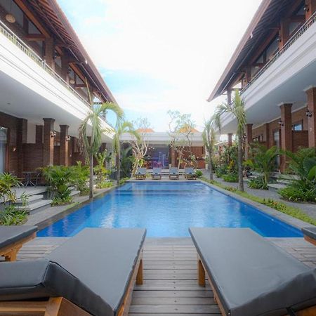 Bali Bata Canggu Guesthouse Buitenkant foto