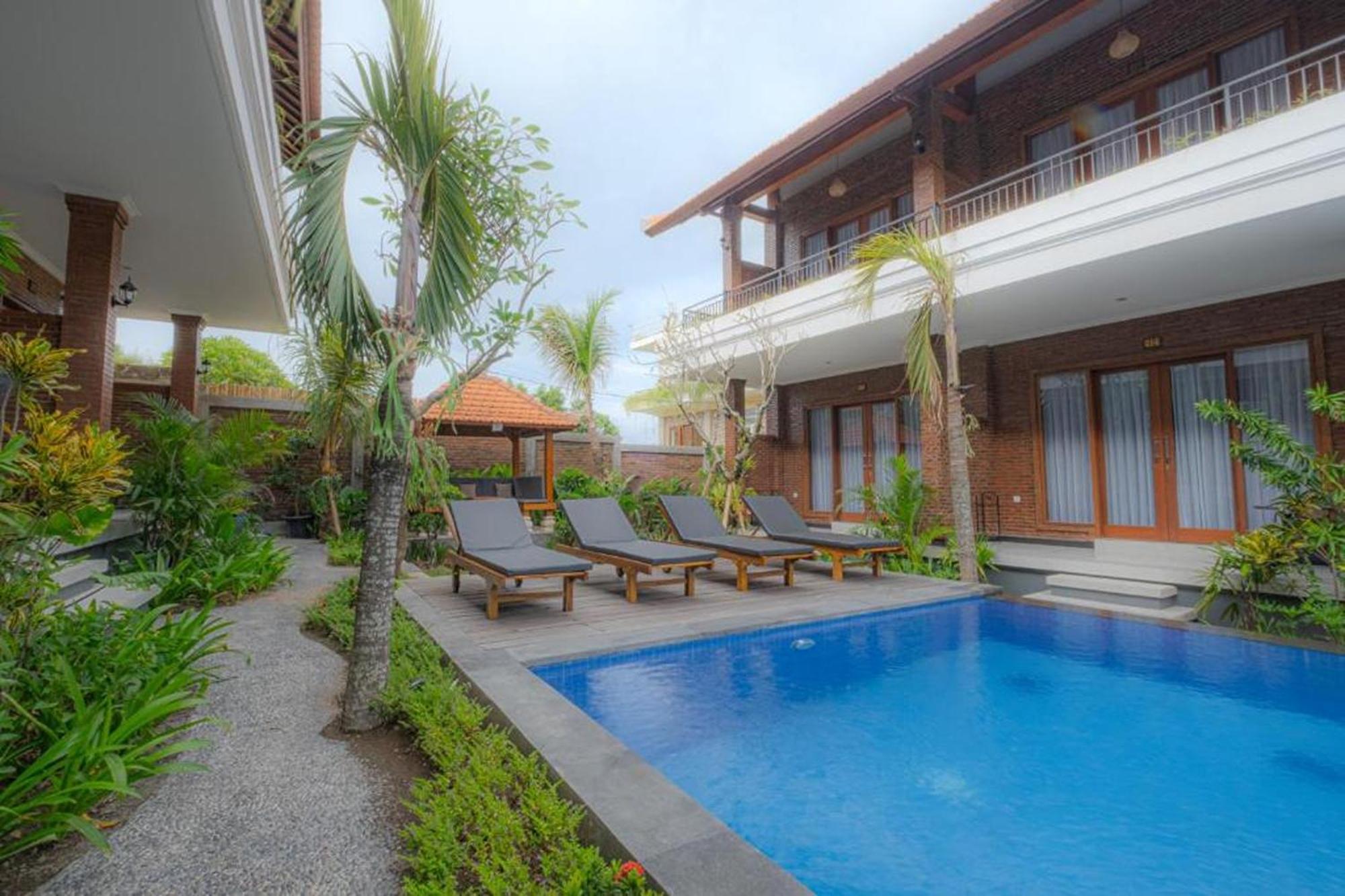 Bali Bata Canggu Guesthouse Buitenkant foto